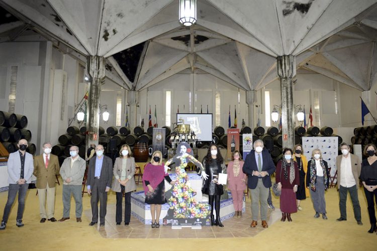 La alcaldesa entrega a Cristina Cruces el Premio de Investigación del Flamenco