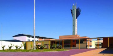 La Junta de Andalucía contradice al Ministerio del Interior y niega que visitar a familiares en prisión sea una causa justificada de desplazamiento