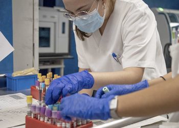 Detectados cinco casos de la variante británica del coronavirus en Andalucía