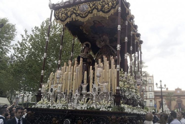 El gobierno municipal de Sevilla (PSOE) da un millón de euros a las Cofradías por no poder celebrar la Semana Santa