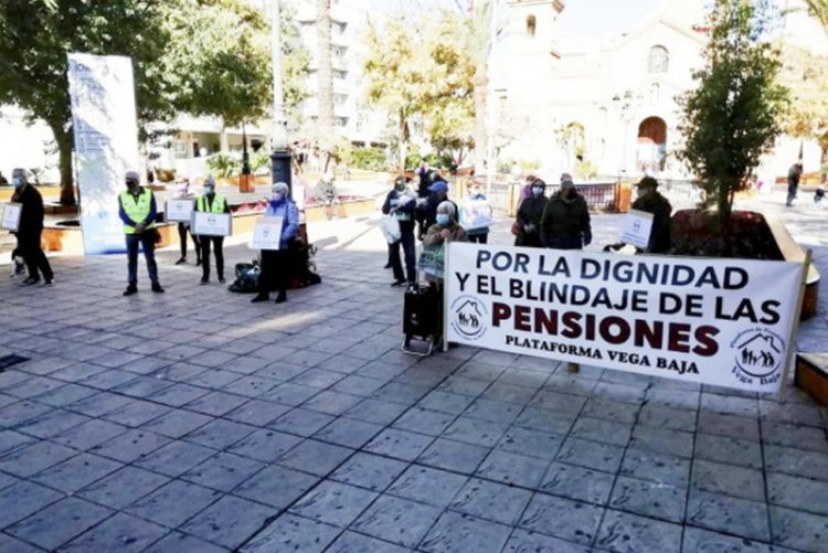 Miles de jubilados se concentran de nuevo en numerosas ciudades del Estado en defensa de las pensiones públicas