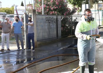 El Ayuntamiento refuerza la limpieza y desinfección de centros educativos con una partida de 338.966 euros hasta final de curso