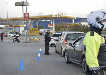 Policía Local controla más de 3.000 vehículos e interpone un total de 225 denuncias en Jerez durante el grado 2