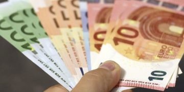 En Europa se puede y se podrá pagar en efectivo