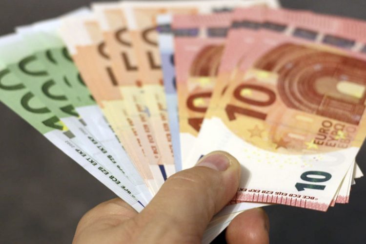 En Europa se puede y se podrá pagar en efectivo