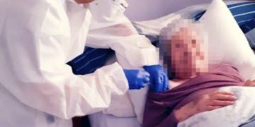 Comienza la vacunación de personas dependientes mayores de 80 años en sus domicilios