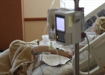 España se convierte en el quinto país del mundo en aprobar y regular una ley de eutanasia