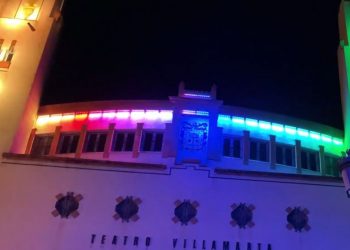 El color ilumina el centro de Jerez