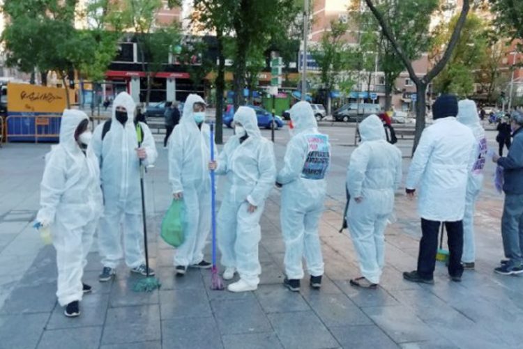 Continúan las acciones vecinales contra VOX en los barrios de Madrid