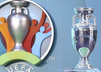 La Junta desmiente a la UEFA y advierte de que no es necesaria una prueba de Covid para ir a la Euro 2020