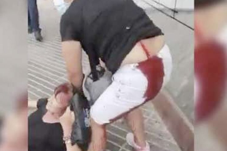 Una persona apuñala a otra en Cartagena al grito de «los inmigrantes me quitan la comida»