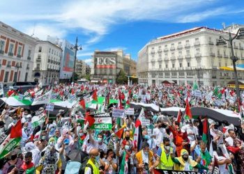 SÁHARA OCCIDENTAL. Multitudinaria manifestación en Madrid a favor del pueblo saharaui