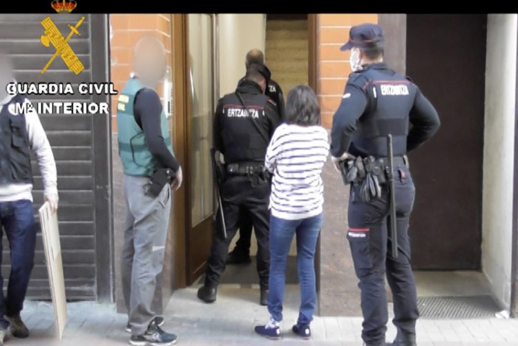 Desarticulada una organización criminal internacional dedicada a la estafa sistemática en el alquiler de alojamientos turísticos en Cádiz a través de Internet
