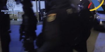 Desarticulada una de las organizaciones criminales más activas en la introducción de hachís por la bahía de Cádiz