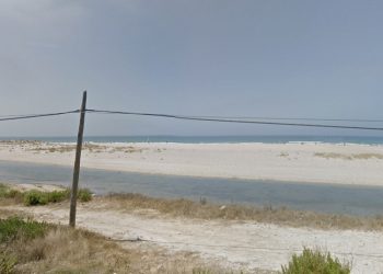 Trasladado en helicóptero un parapentista herido tras sufrir una caída en Barbate