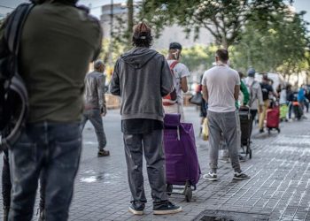 Se dispara la pobreza a niveles de hace una década mientras aumentan los millonarios