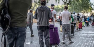 Se dispara la pobreza a niveles de hace una década mientras aumentan los millonarios