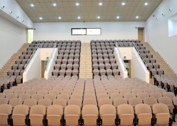 Se buscan personas de raza árabe, gitana, con aspecto británico y de Europa del Este