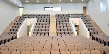 Se buscan personas de raza árabe, gitana, con aspecto británico y de Europa del Este