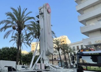 Noria Plaza Arenal VS palmera Plaza Arenal