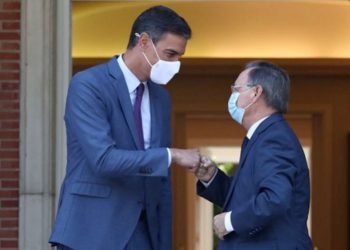 Sánchez y Vivas pactan expulsar a los cerca de 800 menores migrantes a Marruecos lo antes posible