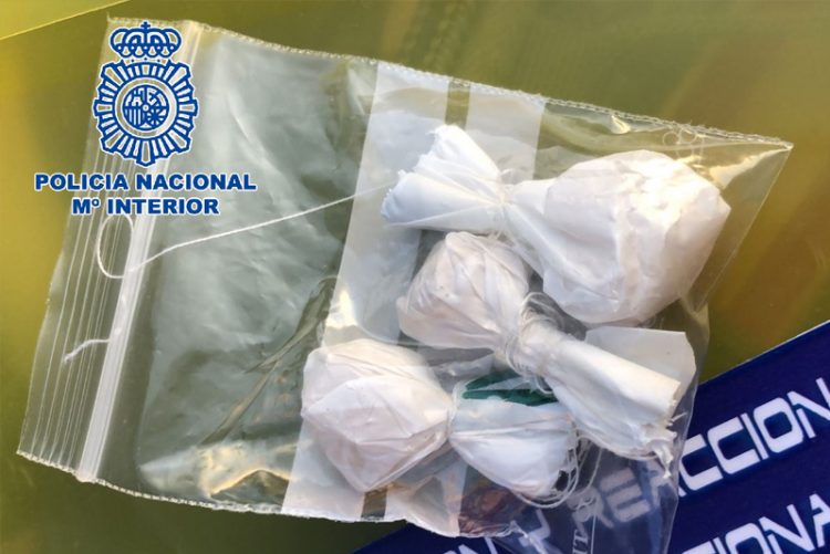 Detenidas en Sanlúcar tres personas por delitos contra la salud pública y tráfico de drogas