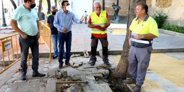 Se renuevan los acerados de las calles Ancha y Porvera