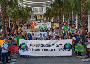 El movimiento climático vuelve a las calles de Cádiz para exigir justicia por el clima