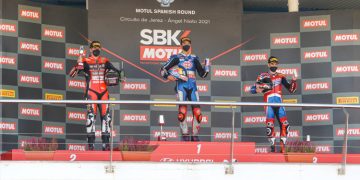 Toprak Razgatlioglu le gana la batalla a Jonathan Rea en Jerez