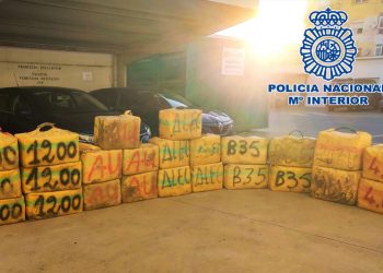 Intervenidos en El Puerto más de 800 kilos de hachís tras frustrar un alijo  en el rio Guadalete