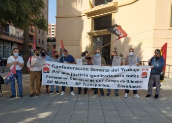 CGT Campo de Gibraltar se concentra frente a la Audiencia Provincial de Algeciras para exigir una Justicia “justa”