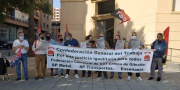 CGT Campo de Gibraltar se concentra frente a la Audiencia Provincial de Algeciras para exigir una Justicia “justa”