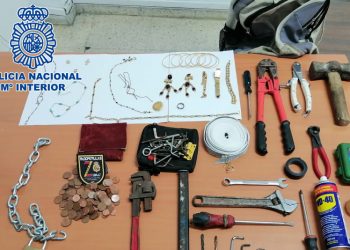 Detenidas en El Puerto tres personas tras ser localizadas in fraganti cuando estaban robando en tres viviendas