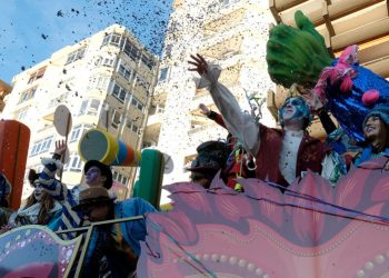 El carnaval de Cádiz vuelve a Febrero