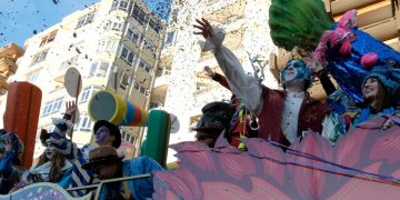 El carnaval de Cádiz vuelve a Febrero