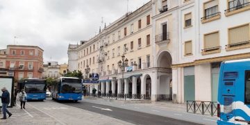 Ganemos Jerez exige una mejora del servicio de autobuses, con mayor frecuencia y horarios más extensos