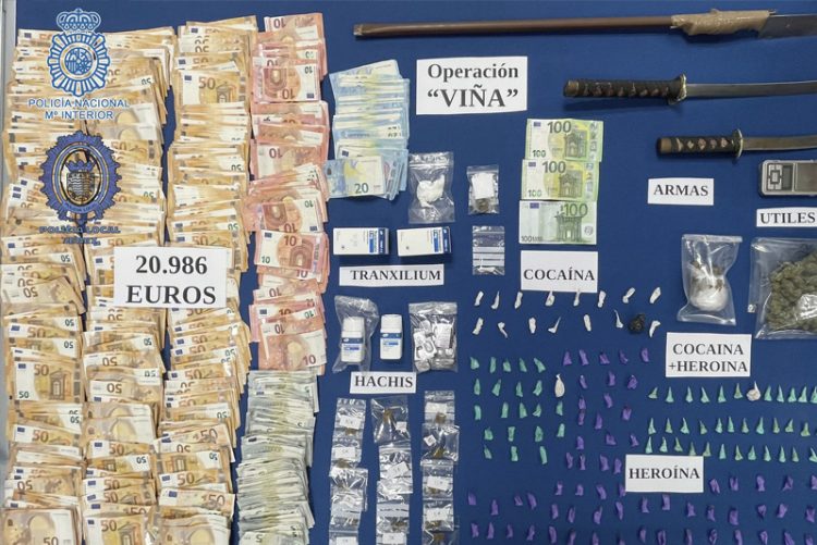 Trece personas detenidas tras desmantelar cuatro puntos de venta de drogas en el polígono de San Benito