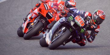 Takaaki Nakagami (Honda), manda en el primer día de test oficial MotoGP en Jerez
