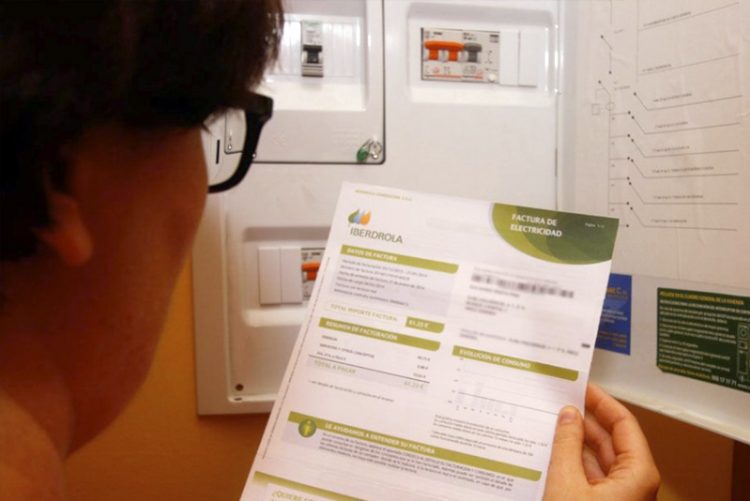 Los usuarios tienen derecho a abonar las facturas en tantos meses como las eléctricas se hayan retrasado