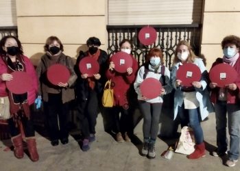 Puntos rojos contra la violencia de género en las administraciones públicas. Jueves 25, manifestación en Jerez