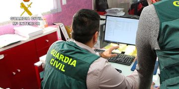 Estaciones de ITV investigadas por pasar inspecciones técnicas a vehículos de empresas tras tratos económicos