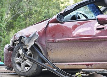 Un fallecido al salirse de la vía su turismo en la carretera A-373 en Benaocaz (Cádiz)