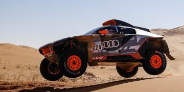 Mattias Ekström le da a Audi su segunda victoria y Sébastien Loeb reaviva la emoción del Dakar en coches