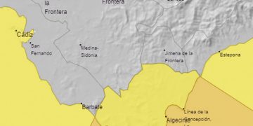 Alerta naranja por fuerte viento de levante en Cádiz