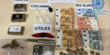 Desmantelada una plantación interior de marihuana en los bajos de un bloque de viviendas en Jerez