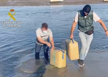 Desarticulada una red que usaba empresas de transportes para trasladar narco-embarcaciones