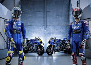 El equipo Suzuki Ecstar preparado para la temporada 2022