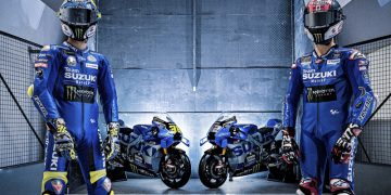 El equipo Suzuki Ecstar preparado para la temporada 2022