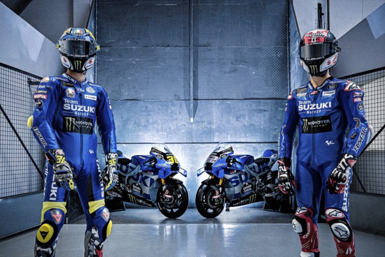 El equipo Suzuki Ecstar preparado para la temporada 2022
