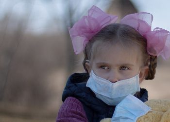 Hoy, último día con mascarilla obligatoria en el patio del colegio